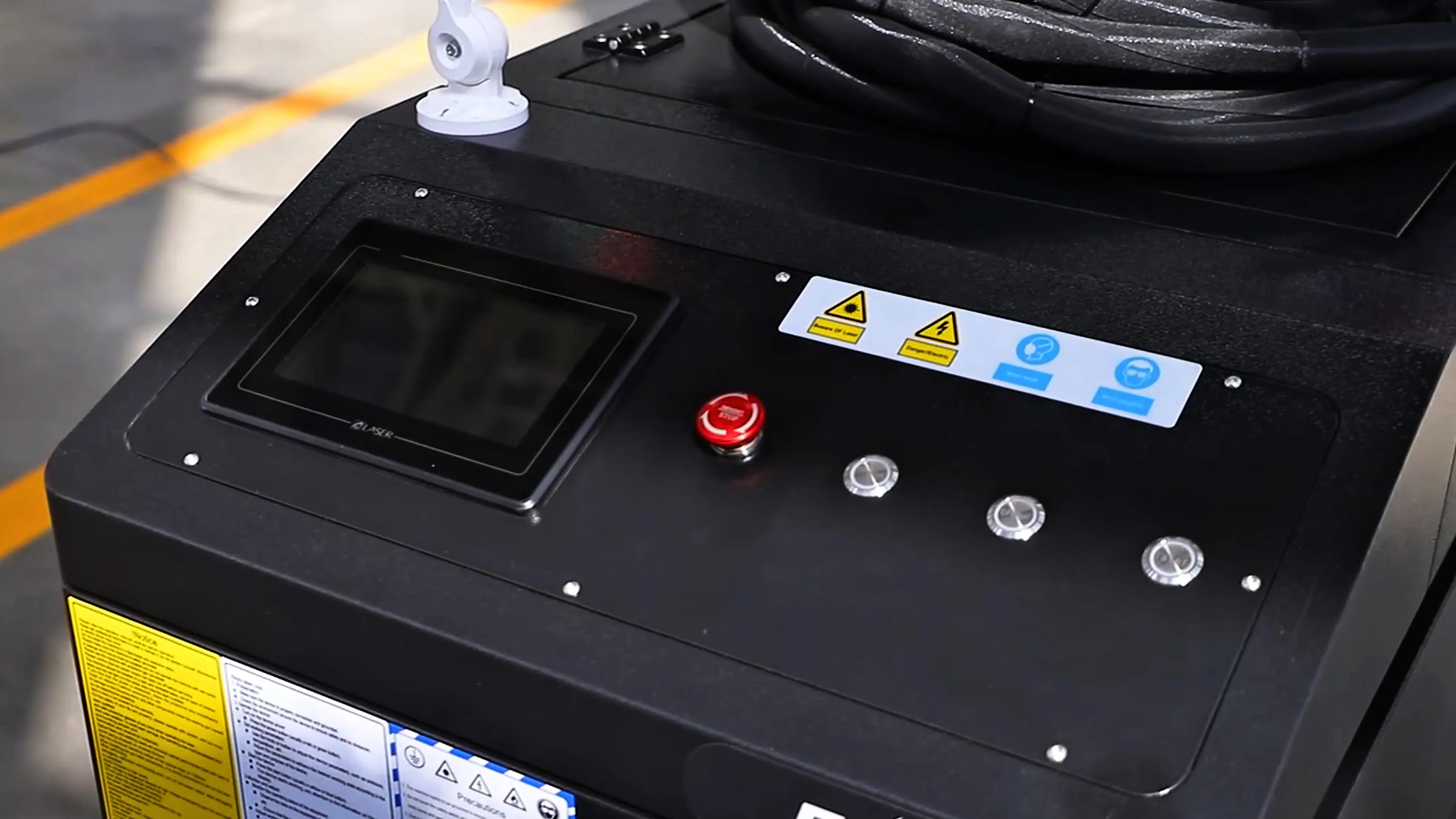 What is the main components of a fiber laser welding machine?